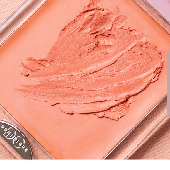 NIB Dominique Cosmetics silk tone cream blush in warm peach - Picture 3 of 3